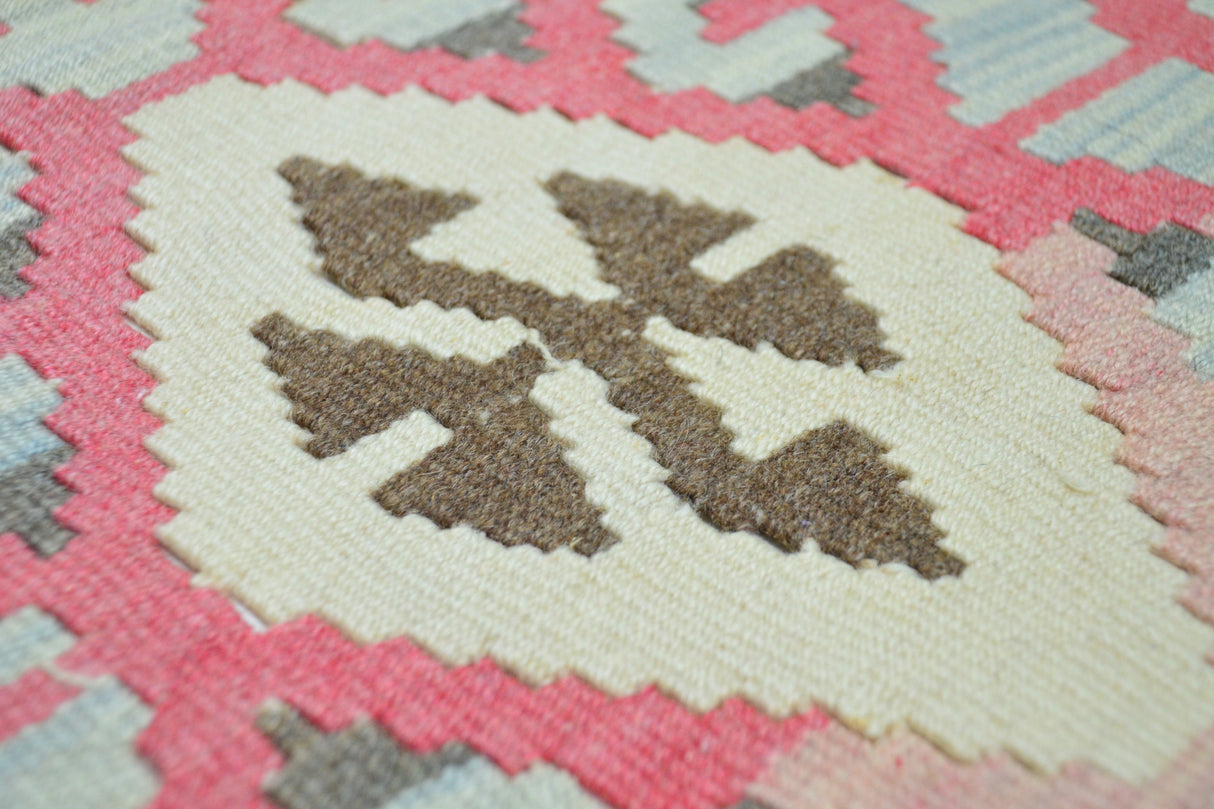 Akbulak / 2x3 Vintage Turkish Kilim Rug Detail