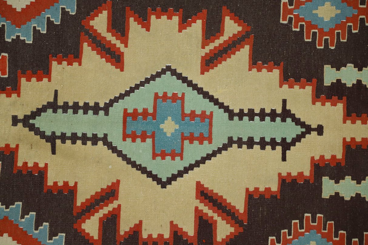 Asmakaya / 5x8 Green Vintage Oriental Kilim Close Up