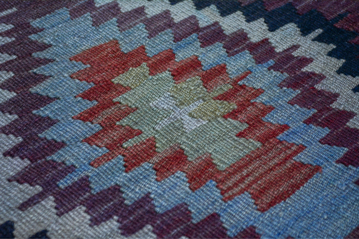 Camkoy / 5x6 Wool Vintage Turkish Kilim Rug Detail