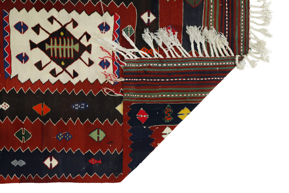 Davutlar / 4x5 Vintage Bohemian Kilim Rug Back Side