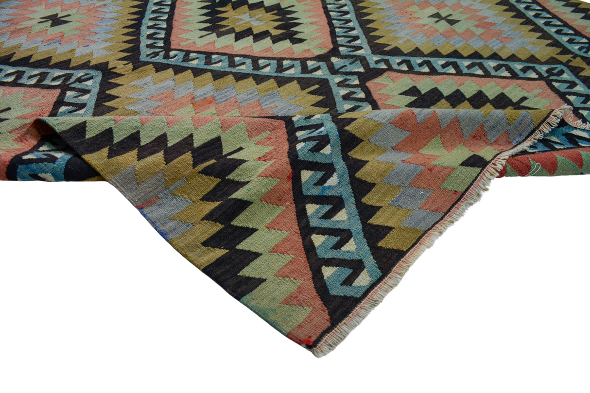 Emirli / 6x10 Geometric Vintage Wool Kilim Rug Texture