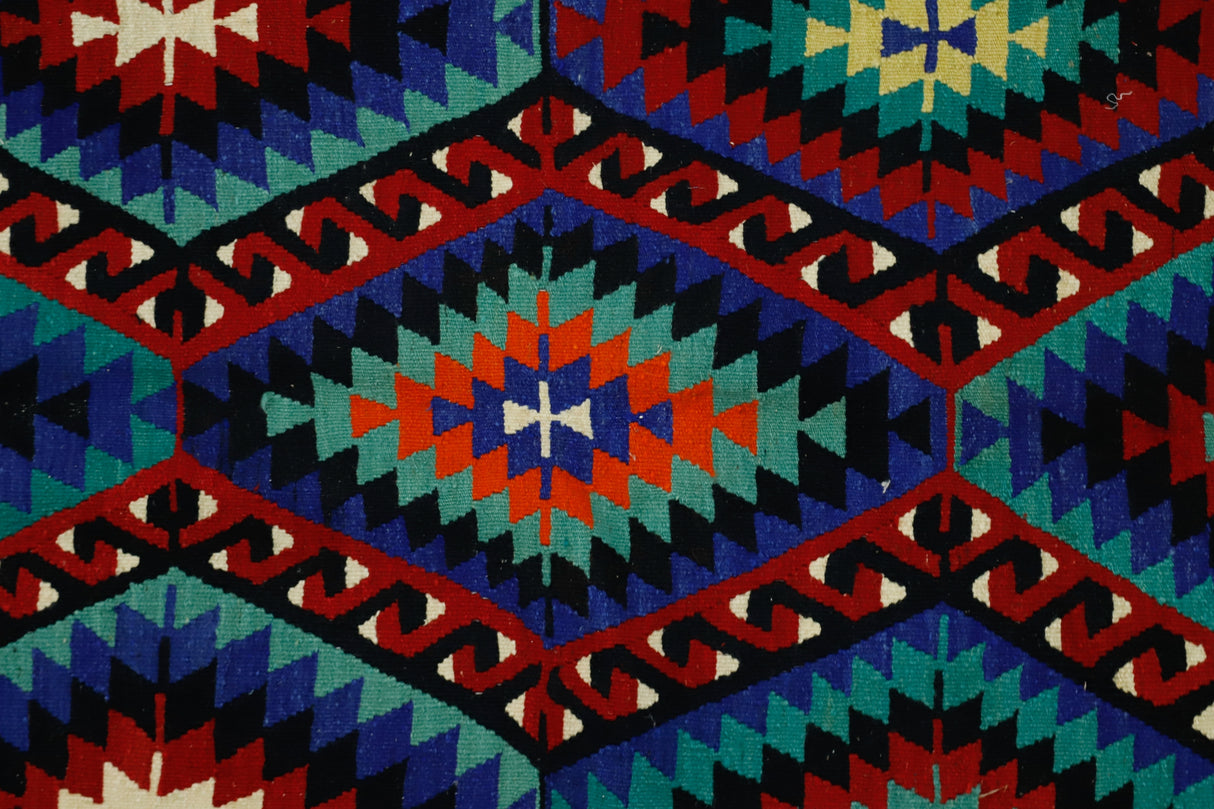 Faralya /5x8 Multi-Color Boho Handmade Kilim Rug Close Up