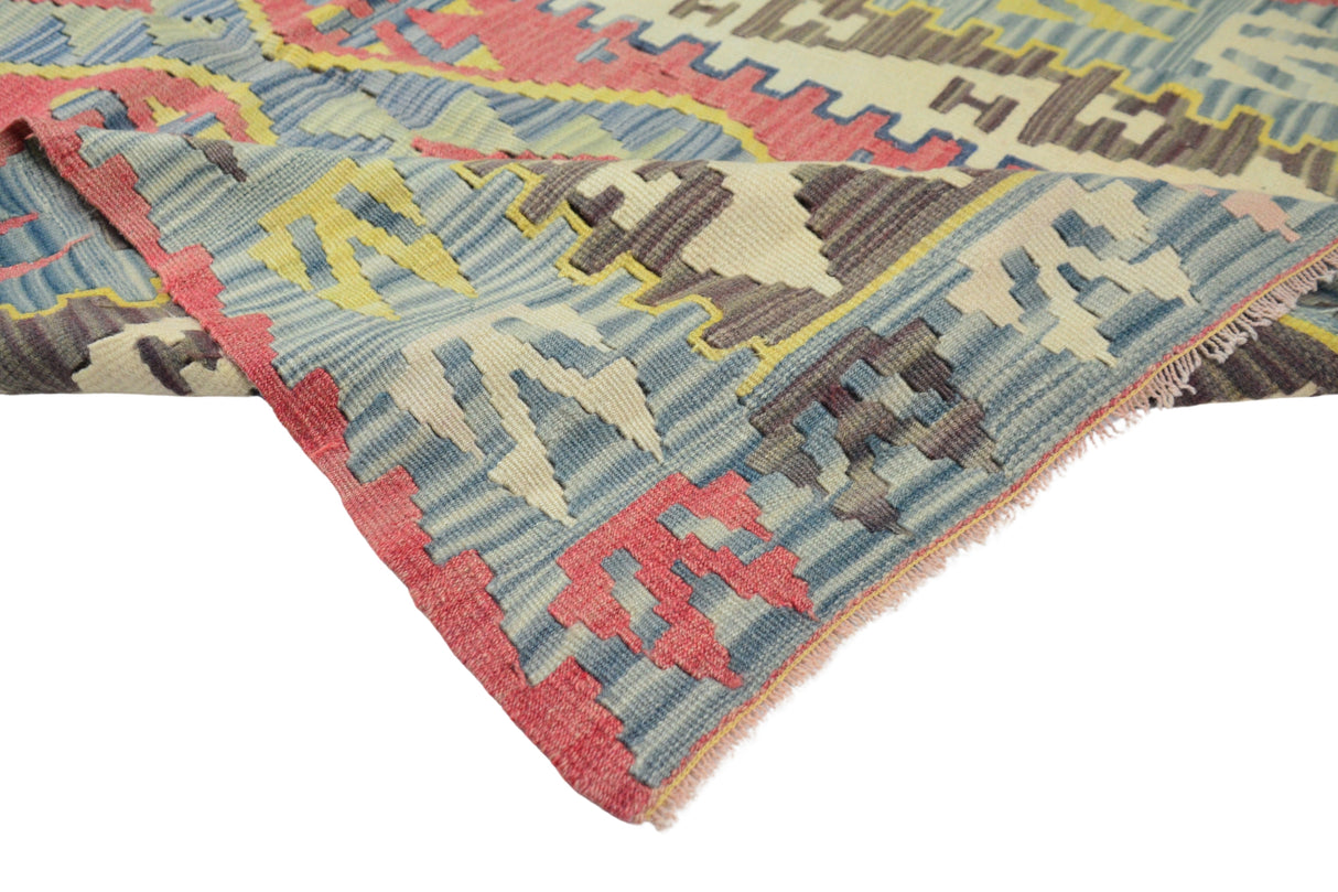 Helvadere / 3x5 Vintage Turkish Area Kilim Rug Texture