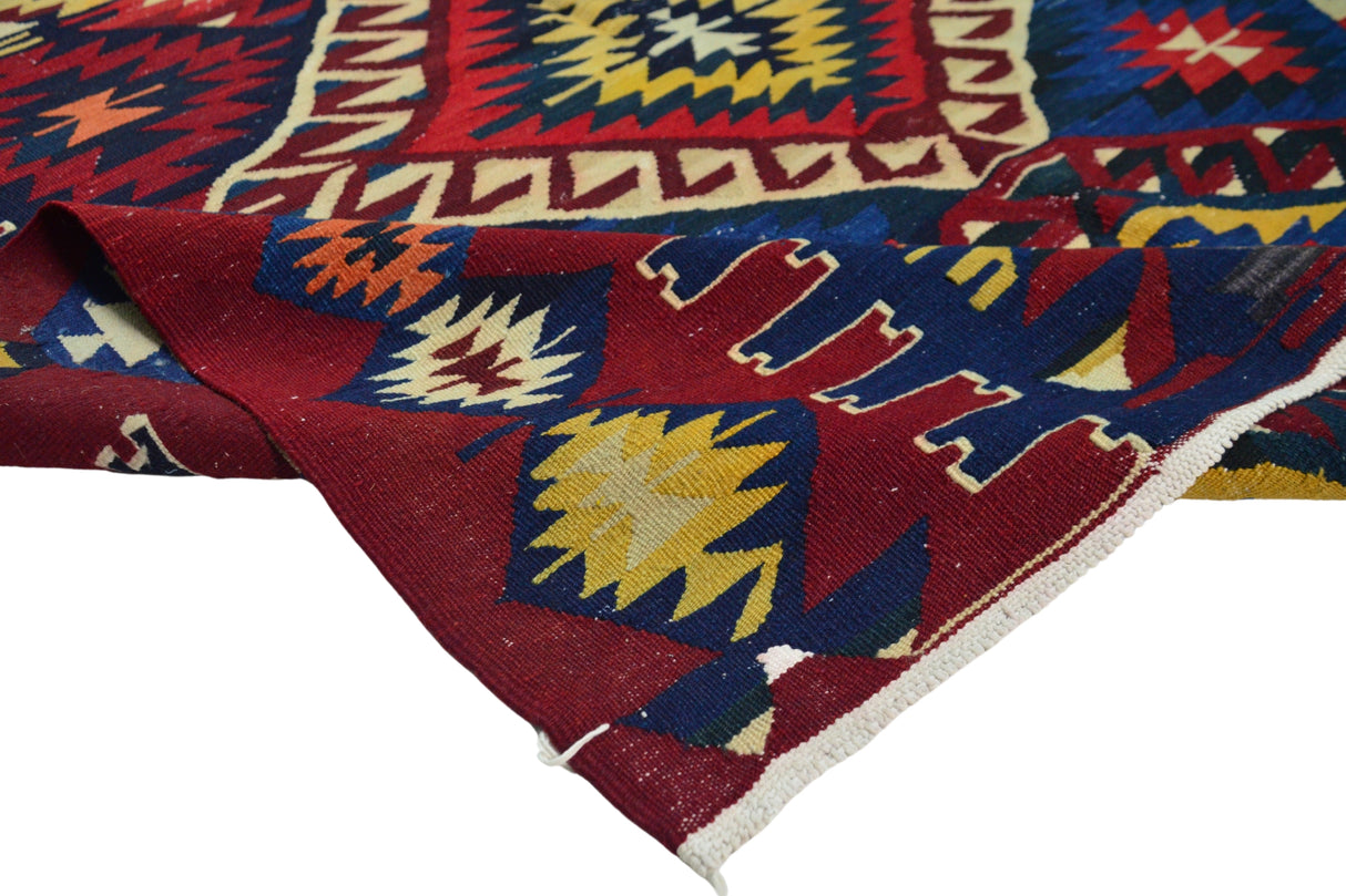 Kırka / 5x9 Rustic Vintage Turkish Kilim Rug Texture