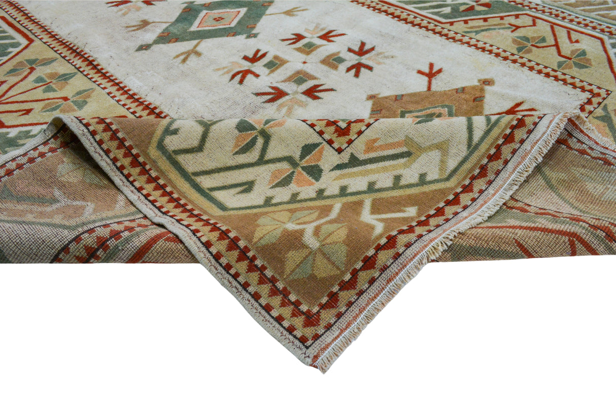 Kandak / 6x9 Muted Vintage Turkish Area Rug Texture