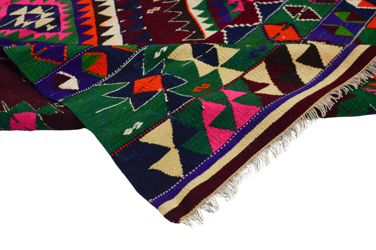 Karakece / 5x8 Red Vintage Anatolian Kilim Texture