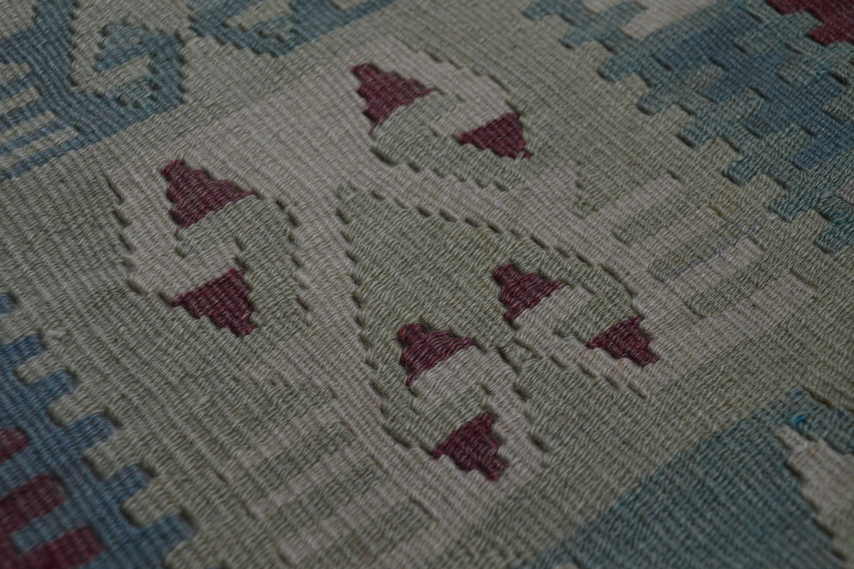 Mende / 3x5 Muted Vintage Tribal Kilim Detail