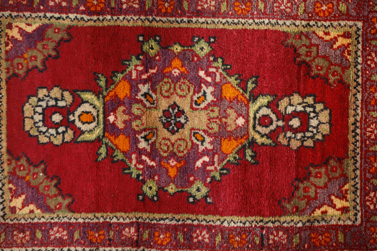 Sav / 2x3 Red Bohemian Turkish Rug Close Up
