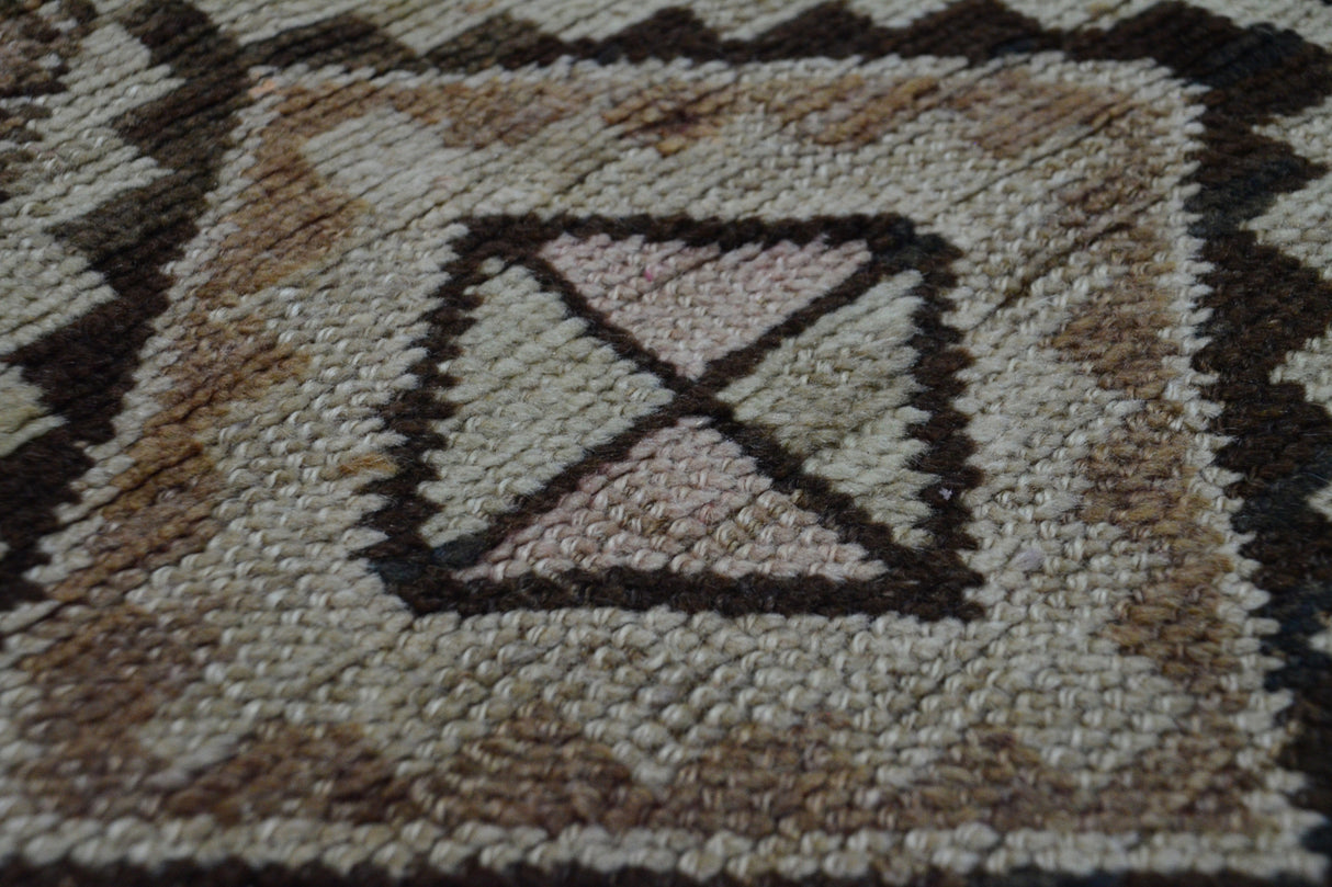 Soylu / 4x5 Pastel Vintage Wool Carpet Detail