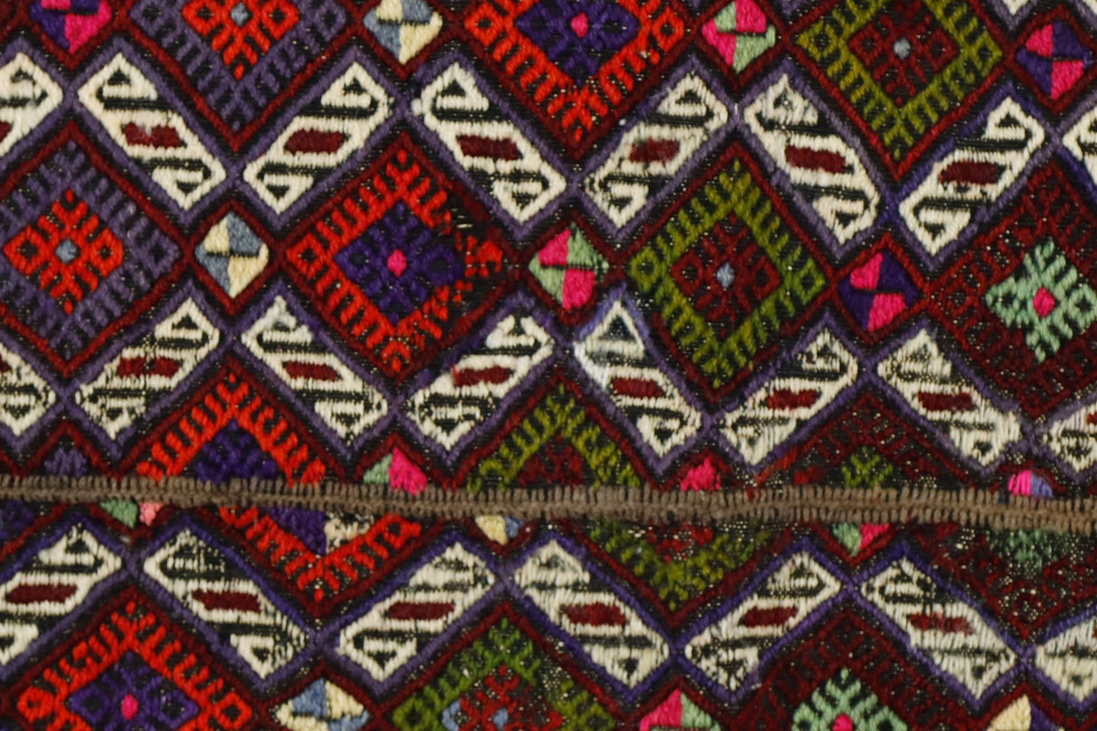Tepecik / 6x7 Vintage Bohemian Area Kilim Rug Close Up