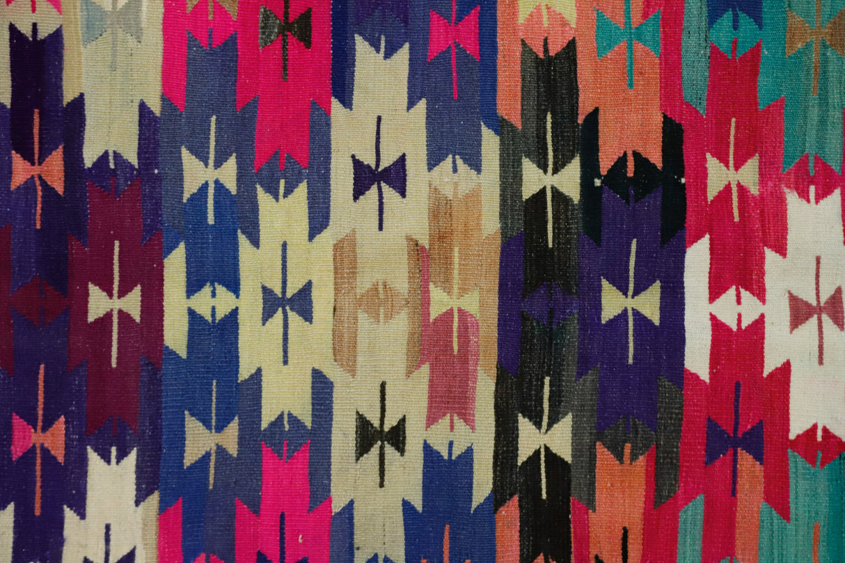 Tlos / 5x10 - Multi-Color Vintage Boho Kilim Close Up