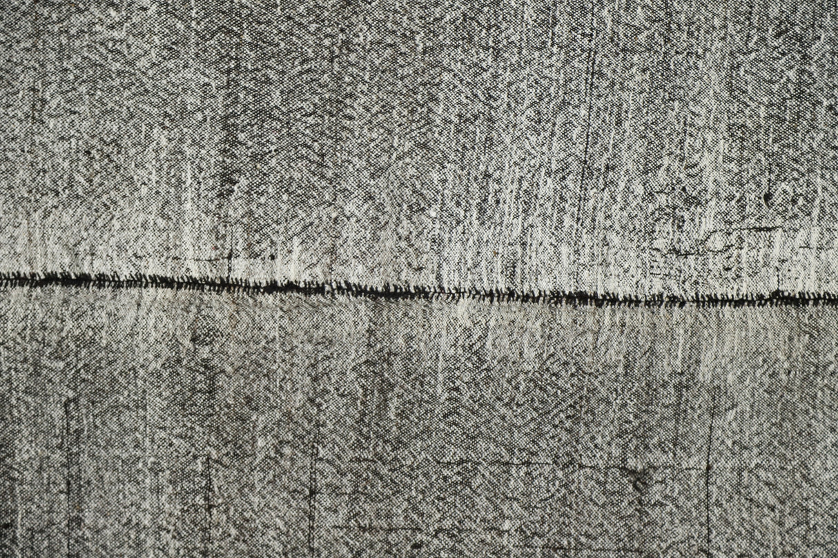 Turgutalp / 5x8 Gray Vintage Kilim Rug Close Up