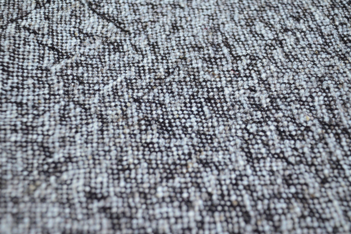 Turgutalp / 5x8 Gray Vintage Kilim Rug Detail