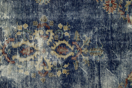 Yalvac / 8x10 Vintage Blue Turkish Carpet close up