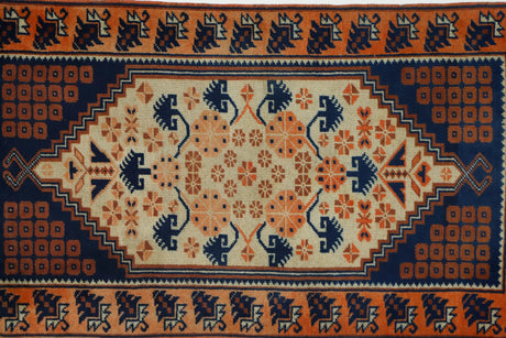 Yazlık / 2x3 Vintage Handmade Wool Area Rug Close Up