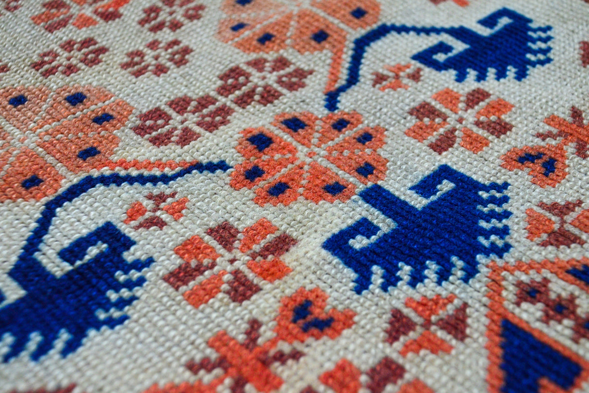 Yazlık / 2x3 Vintage Handmade Wool Area Rug Detail