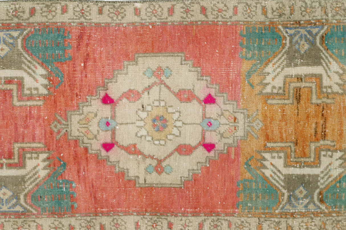 Yazyurdu / 1x3 Muted Handmade Turkish Rug Close Up