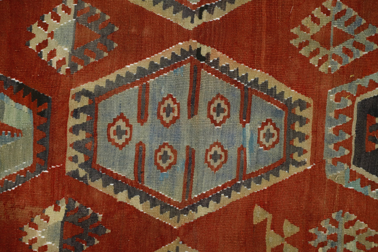 Yelbeyi / 8x11 Oversize Red Turkish Kilim Rug Close Up