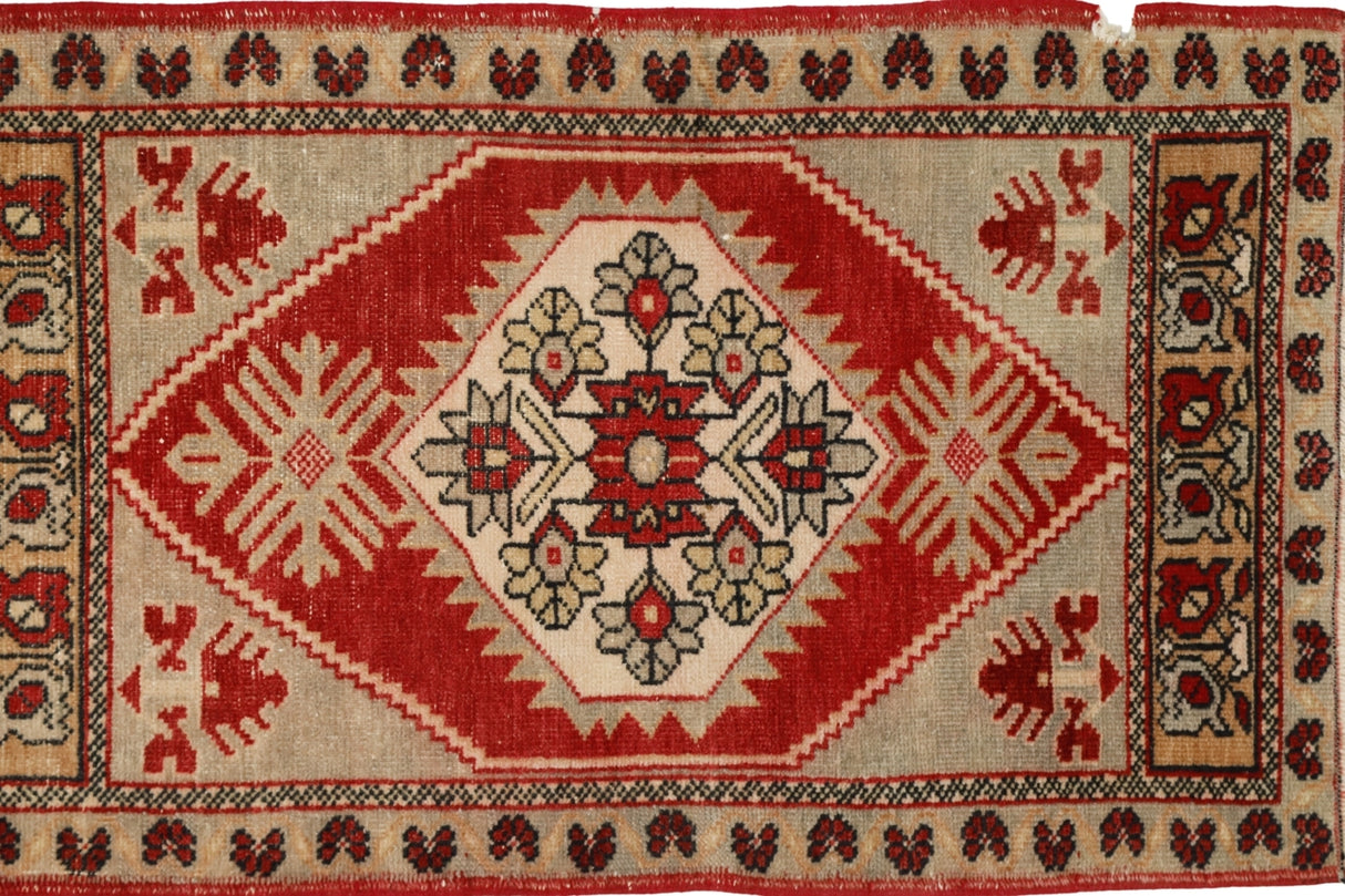 Yün El Dokuma Antika Halı / Hilvan 57 x 96 cm