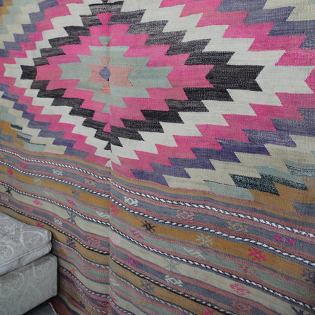 Muted Vintage Boho Kilim - 5x7 ft | Wool Turkish Handmade Rug for Living Area