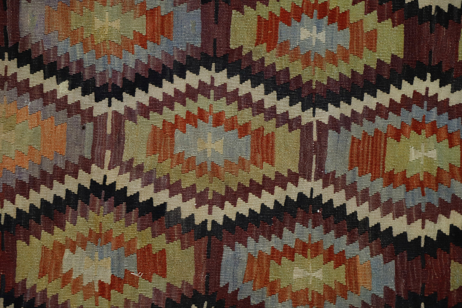 Camkoy / 5x6 Wool Vintage Turkish Kilim Rug Close Up