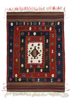 Davutlar / 4x5 Vintage Bohemian Kilim Rug Front Side