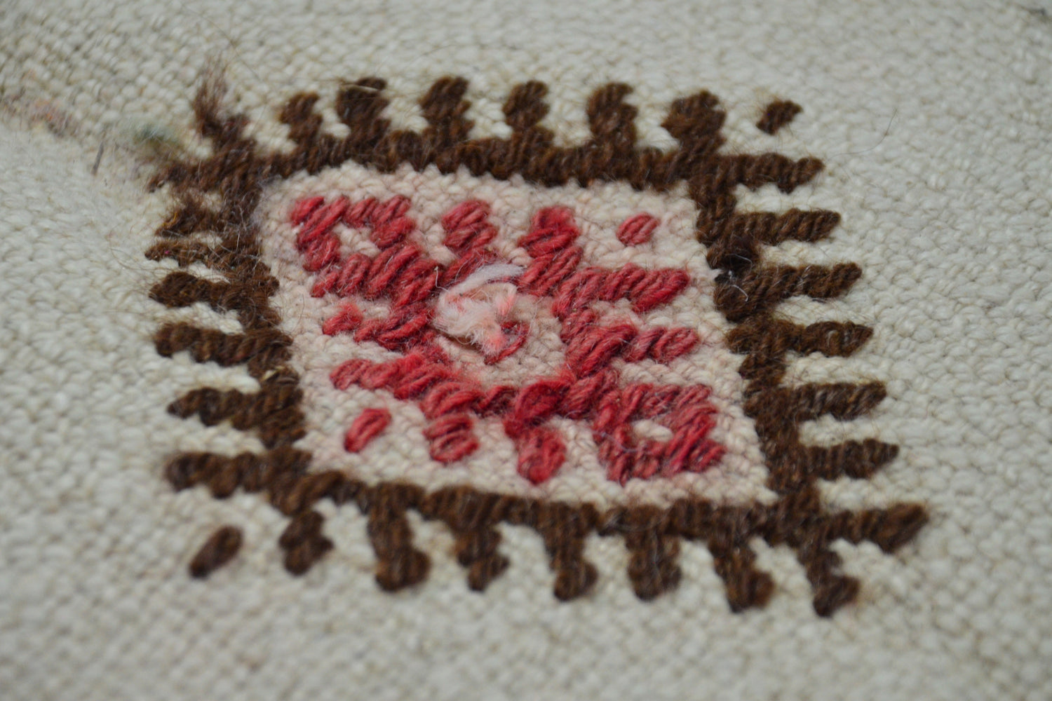 Derbent / 6x11 Beige Vintage Oriental Kilim Detail