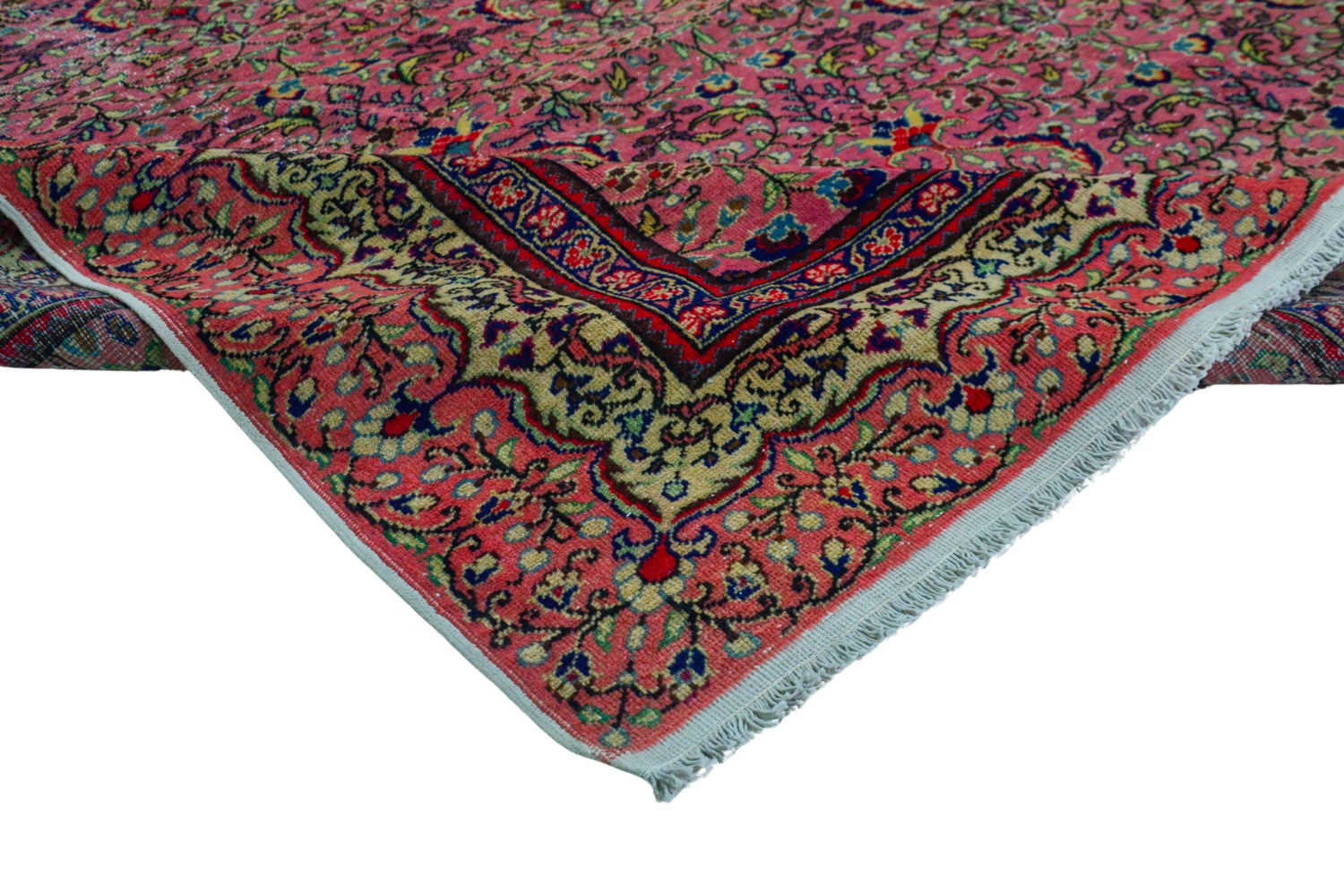 Gergeme / 7x11 Pink Oversize Vintage Carpet Texture