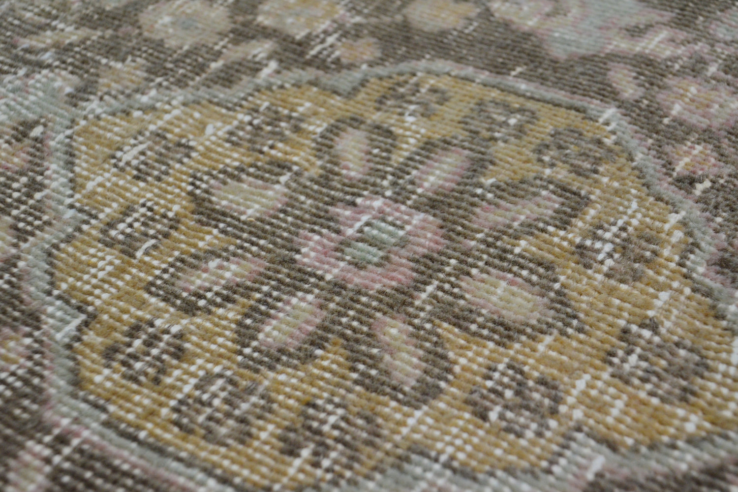Hamidiye / 2x13 Pastel Pink Vintage Rug Runner Detail