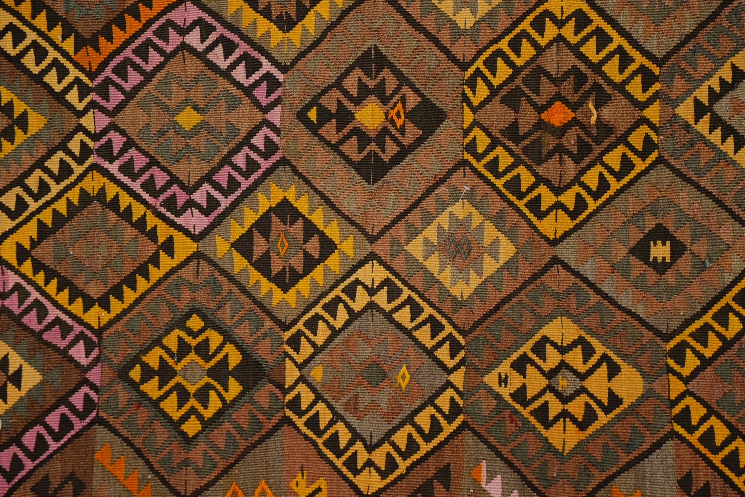 Hapanlı / 5x12 Brown Vintage Kurdish Kilim Runner Close Up