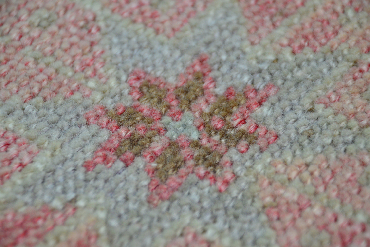 Hayat / 2x12 Pastel Pink Oriental Rug Runner Detail