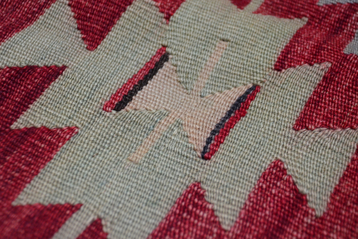 Hisar / 4x9 Vintage Rustic Southwestern Kilim Rug Detail