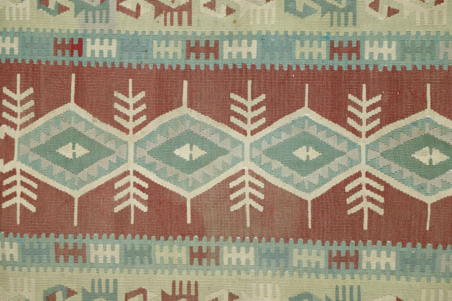 Mende / 3x5 Muted Vintage Tribal Kilim Close Up