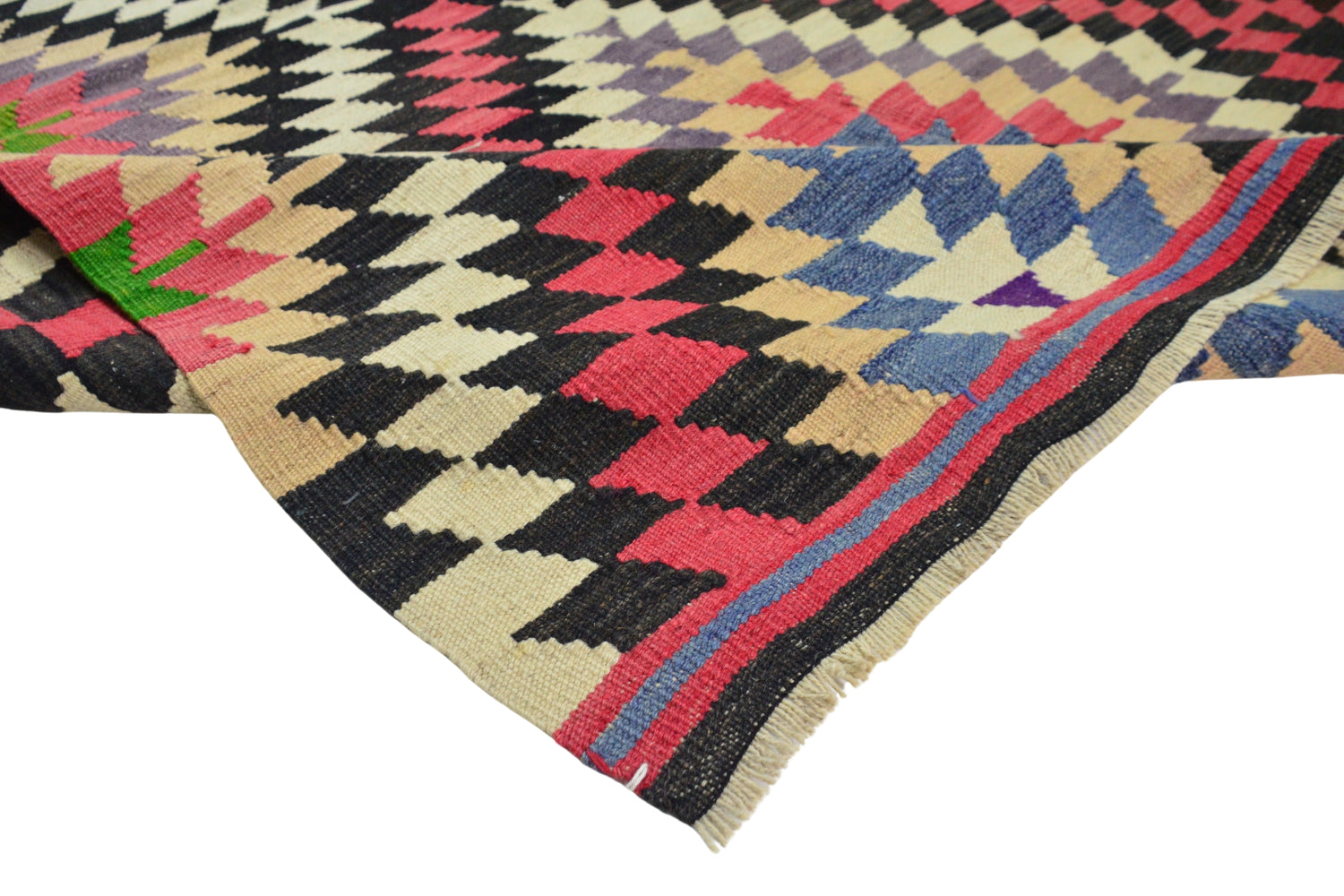 Selviler / 5x8 Rustic Vintage Area Kilim Rug Texture