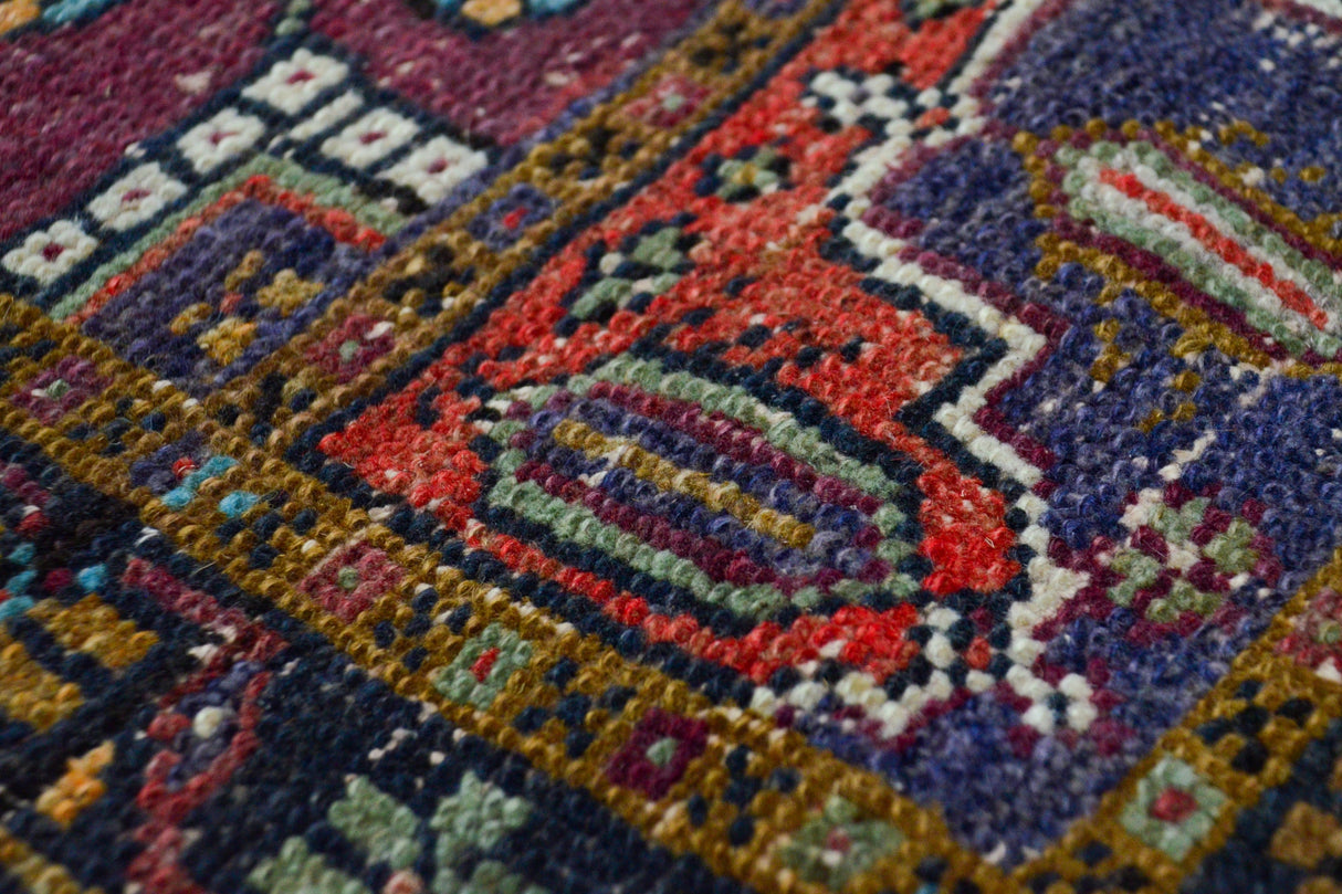 Sorkun / 4x10 Vintage Muted Oriental Carpet Detail