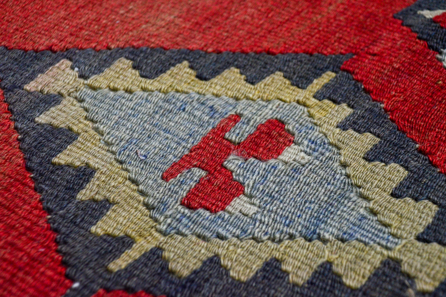Yelbeyi / 8x11 Oversize Red Turkish Kilim Rug Detail