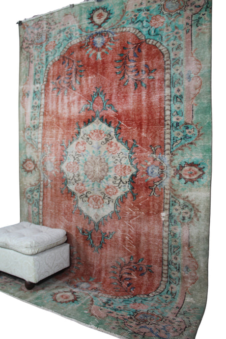 Floral Vintage Area Rug - 5x9 ft | Handmade Red and Green Oushak Carpet